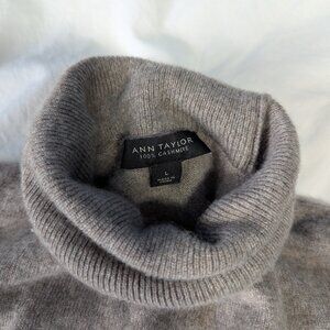 Ann Taylor 100% Cashmere Turtleneck Sweater Womens Large Gray Soft Luxury Knit